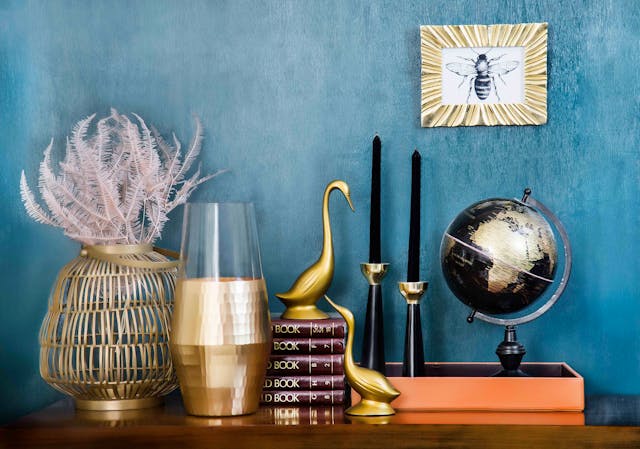 Reflective bold accent decor making this space not only cozy but larger