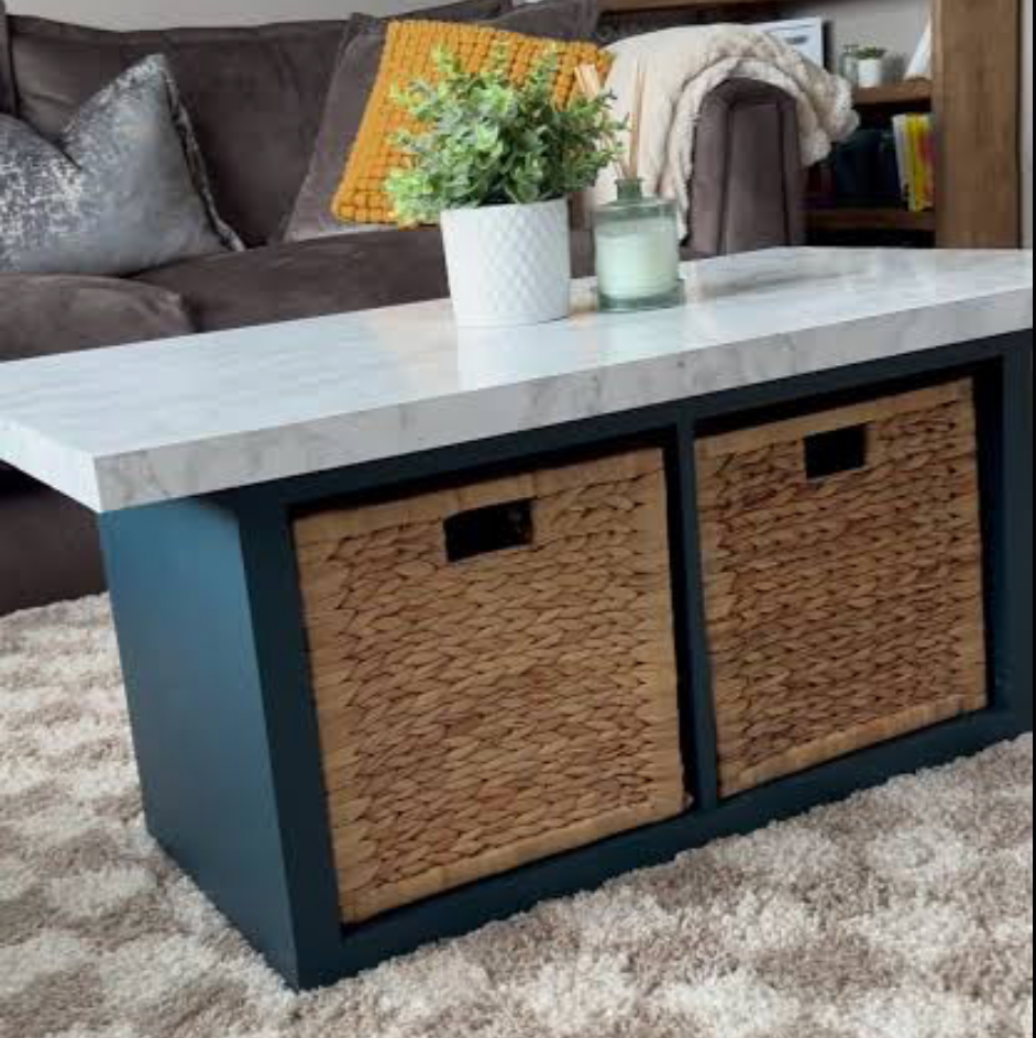 Coffee table with woven storage baskets