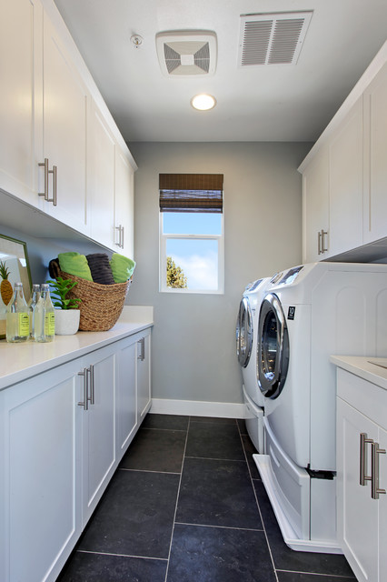 A galley arrangement opens up leg room in the center.